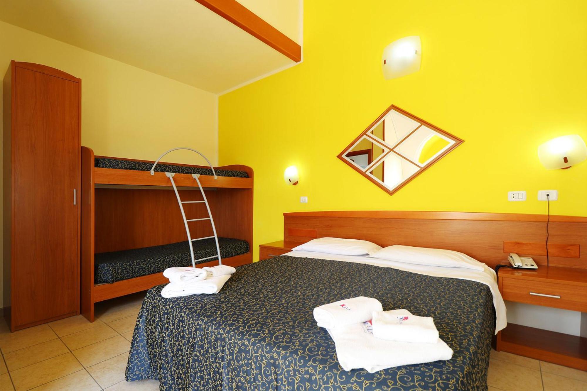 Nirvana Club Village Botricello Szoba fotó