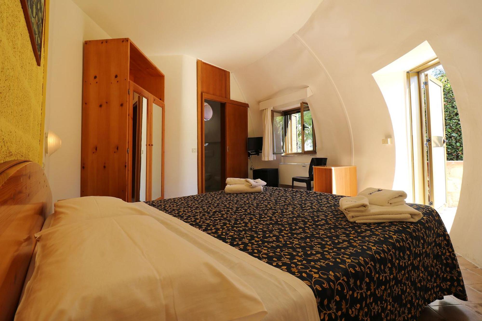 Nirvana Club Village Botricello Szoba fotó