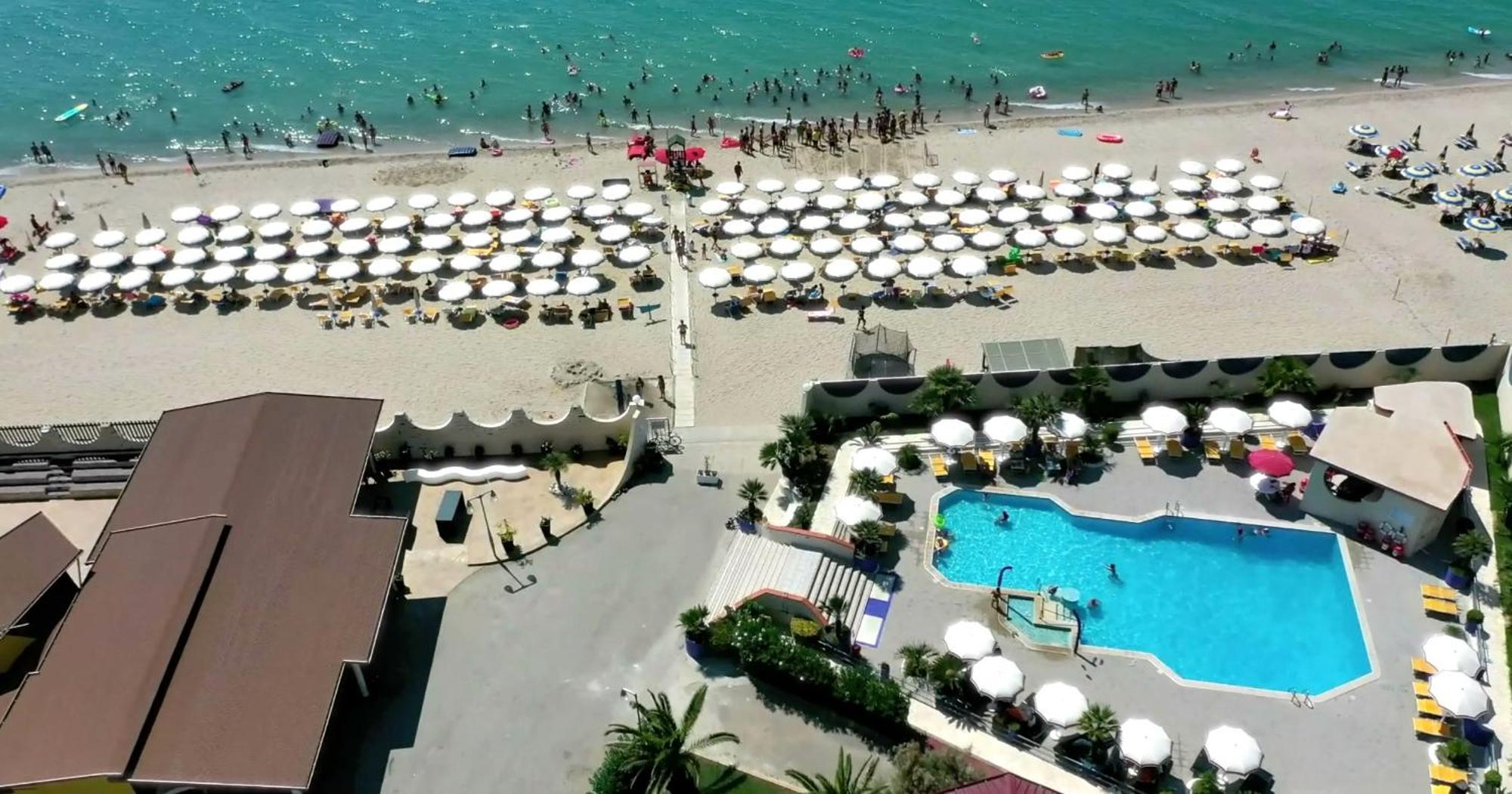 Nirvana Club Village Botricello Kültér fotó
